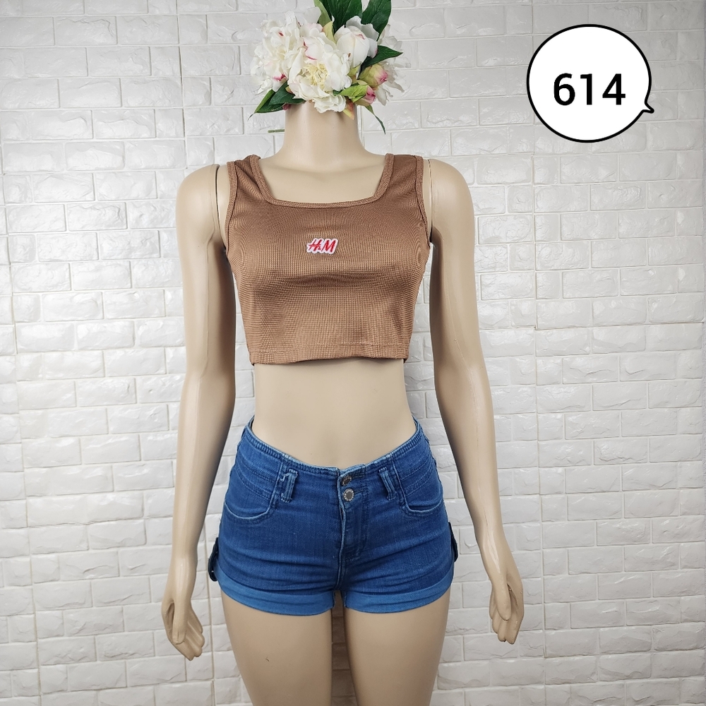 Small Brown Crop Top – Cute Fitted Casual Ribbed Style Everyday Wear Top